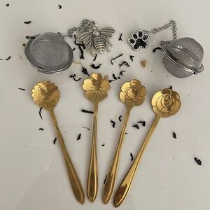 NEW Set of 4 Brass Flower Stainless Steel Tea Spoons Dessert Spoons Baby…
